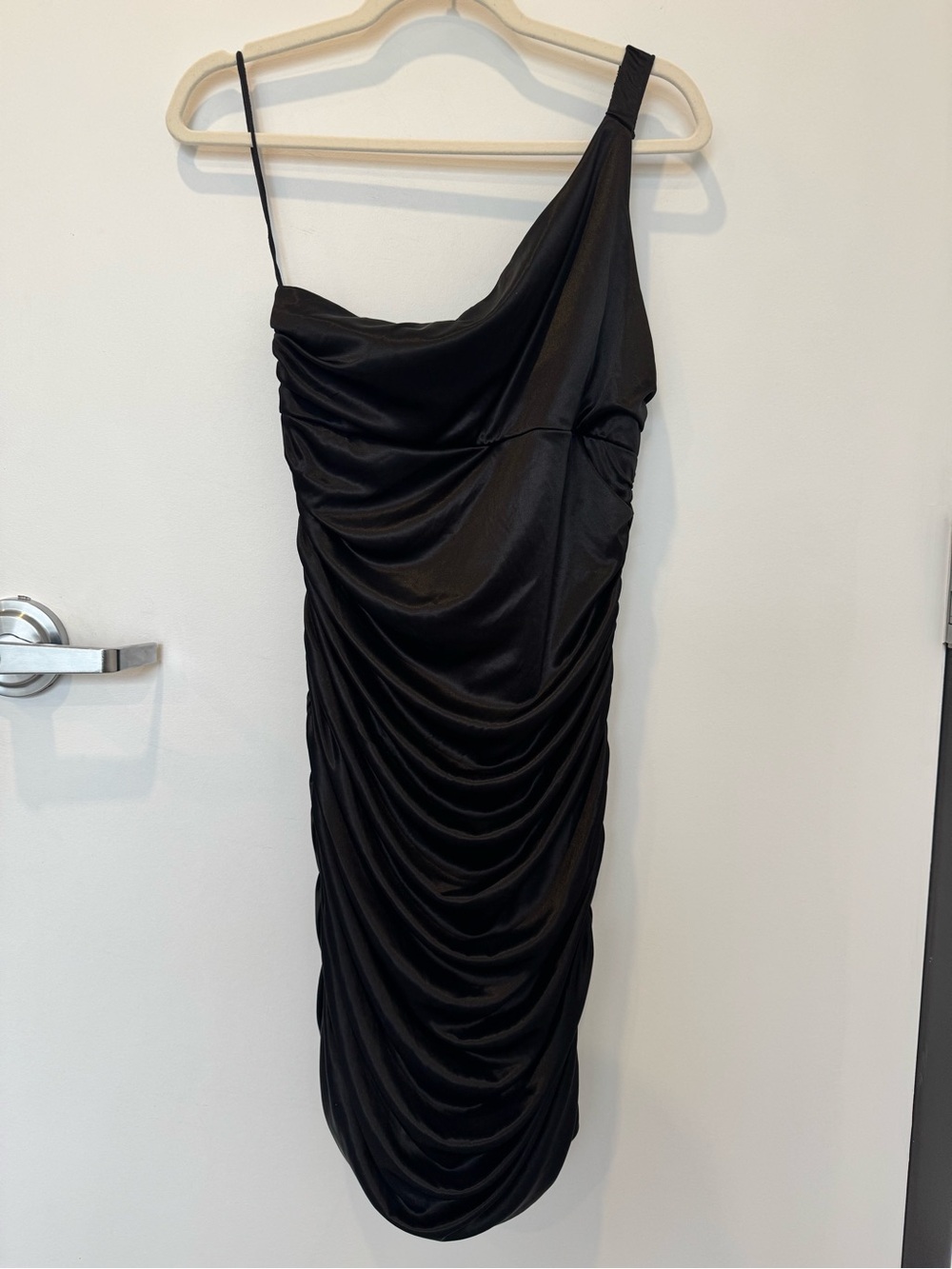 Vintage Jessica Black One-Shoulder Ruched Midi Dress